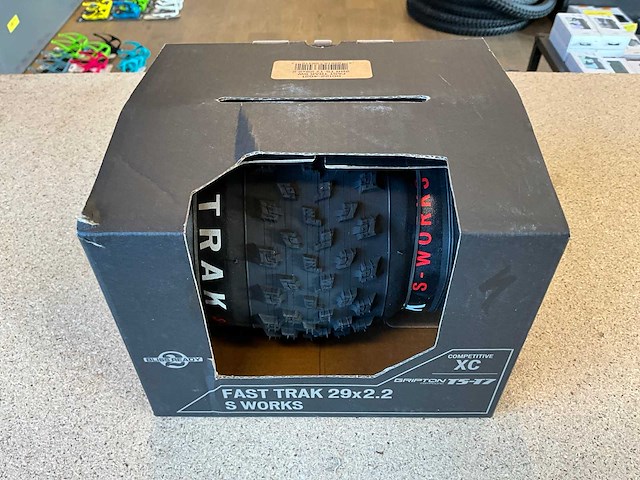 Specialized s-works fast trak fietsband - 29x2.2 (3x) - afbeelding 2 van  4