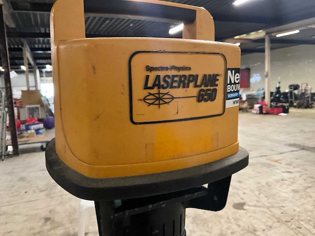 Spectra laserplane 650 bouwlaser - afbeelding 9 van  10