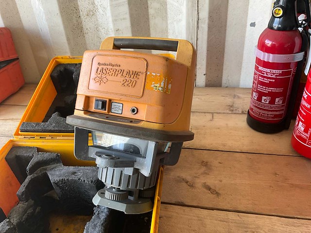 Spectra laserplane220 bouwlaser - afbeelding 1 van  4