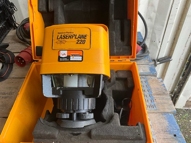 Spectra laserplane220 bouwlaser - afbeelding 2 van  5