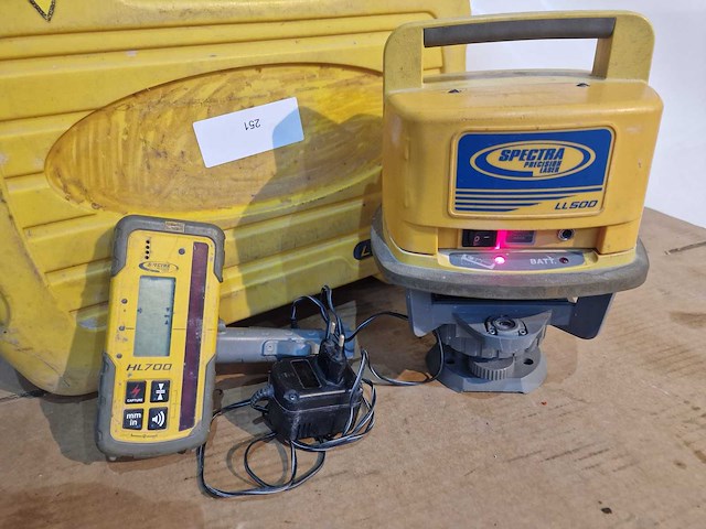 Spectra precision ll500 bouwlaser - afbeelding 1 van  1