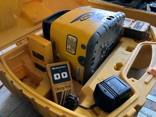 Spectra/trimble bouwlaser - afbeelding 2 van  5