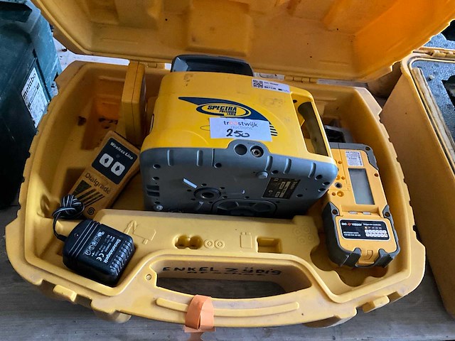 Spectra/trimble bouwlaser - afbeelding 1 van  3