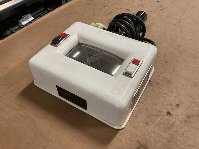 Spectroline q-22 light diagnostic examinat - afbeelding 1 van  5