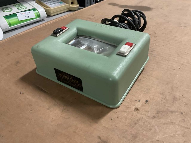 Spectroline q-22 light diagnostic examinat - afbeelding 1 van  6
