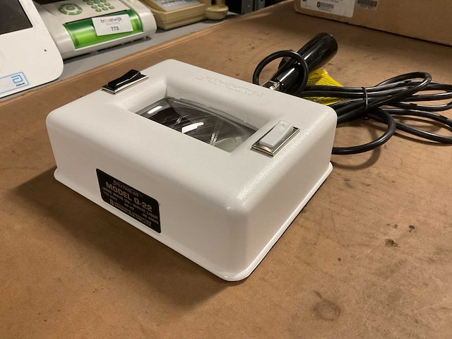 Spectroline q-22 light diagnostic examinat - afbeelding 1 van  5
