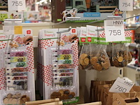 Speelgeld aan vier haken home plus shopping. - afbeelding 1 van  2