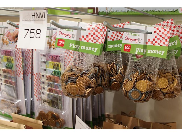 Speelgeld aan vier haken home plus shopping. - afbeelding 2 van  2