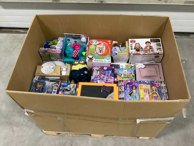 Speelgoed - o.a lego , my little pony en pokemon - afbeelding 1 van  8