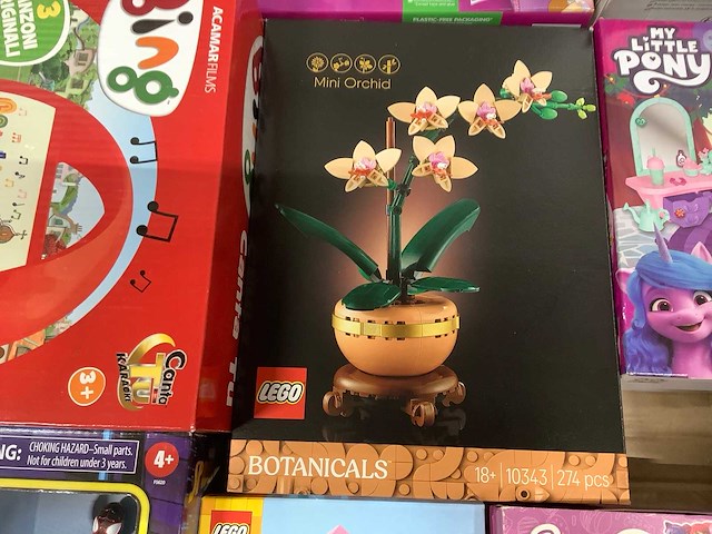 Speelgoed - o.a lego , my little pony en pokemon - afbeelding 2 van  8