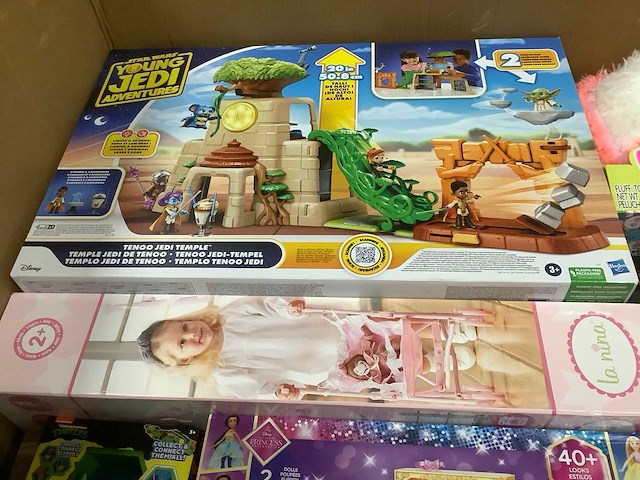 Speelgoed - o.a lego , star wars en pokemon - afbeelding 4 van  7