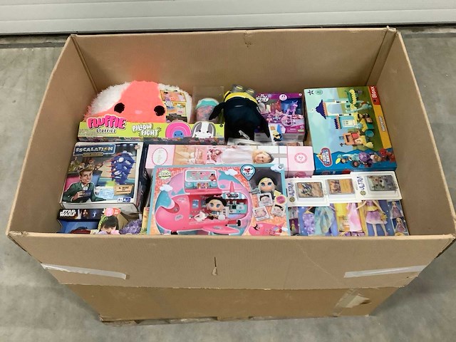 Speelgoed - o.a my little pony , star wars en pokemon - afbeelding 1 van  8