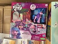 Speelgoed - o.a my little pony , star wars en pokemon - afbeelding 4 van  8