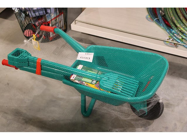 Speelgoed kruiwagen met gereedschap bosch. - afbeelding 1 van  2