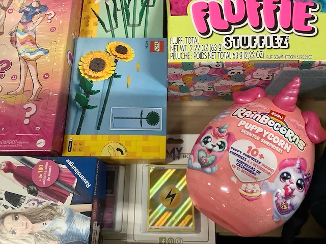 Speelgoed o.a lego, en pokemon - afbeelding 3 van  7