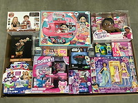 Speelgoed o.a lego, star wars en pokemon - afbeelding 1 van  7