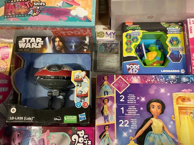 Speelgoed o.a lego, star wars en pokemon - afbeelding 2 van  7