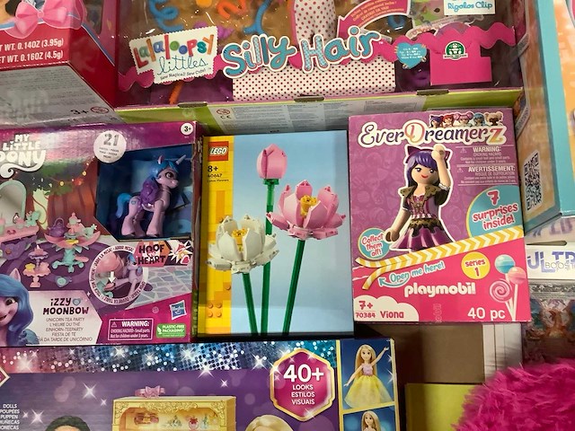 Speelgoed o.a lego, star wars en pokemon - afbeelding 2 van  7