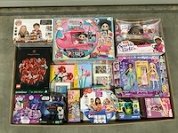 Speelgoed o.a lego, star wars en pokemon - afbeelding 1 van  7