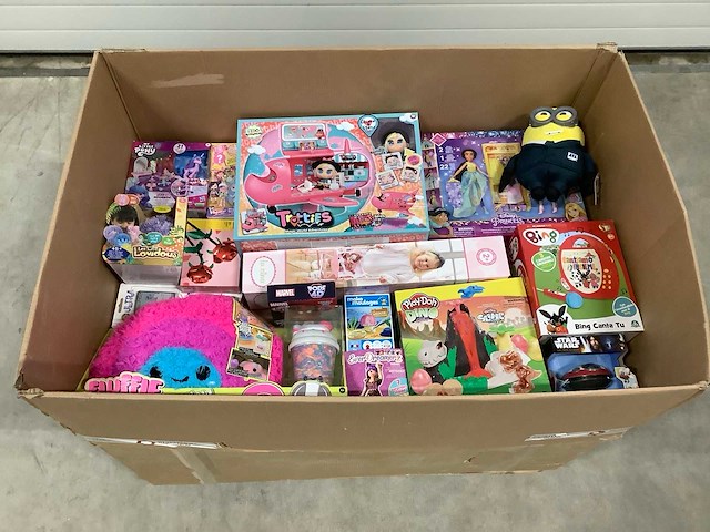 Speelgoed o.a lego, star wars en pokemon - afbeelding 1 van  8