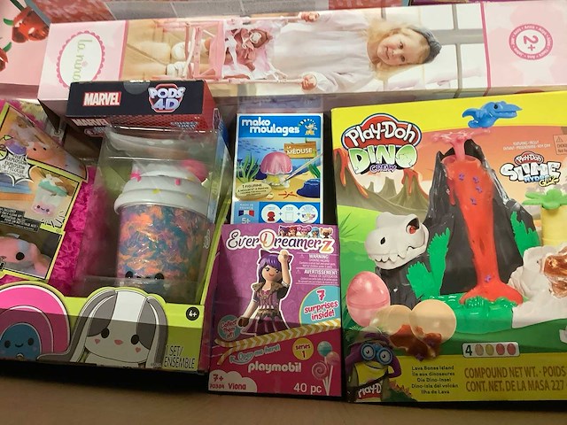 Speelgoed o.a lego, star wars en pokemon - afbeelding 5 van  8