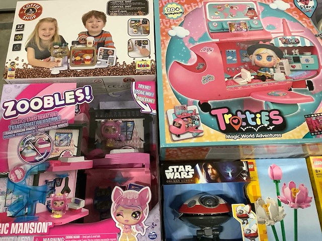 Speelgoed o.a lego, star wars en pokemon - afbeelding 4 van  6