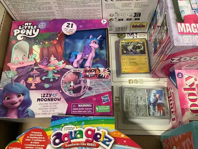 Speelgoed o.a lego, star wars en pokemon - afbeelding 3 van  7