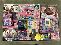 Speelgoed o.a lego, star wars en pokemon - afbeelding 1 van  6