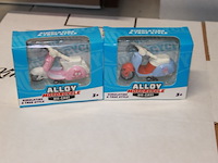 Speelgoed scooters minimodel in ds 13 op loc o13 - afbeelding 1 van  3