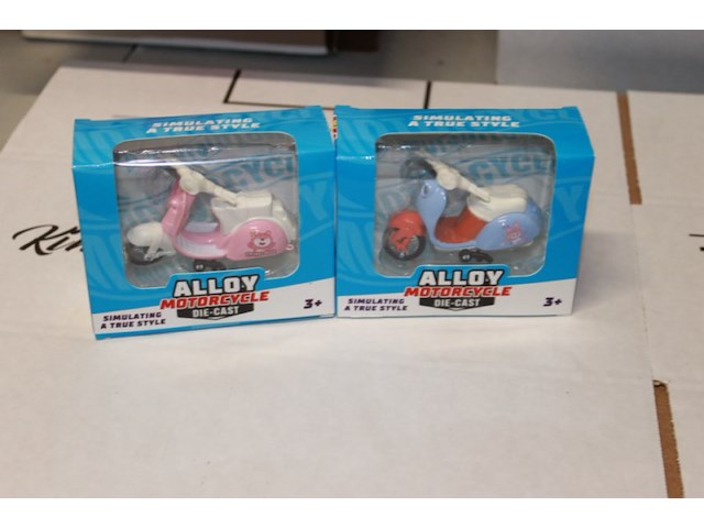 Speelgoed scooters minimodel in ds 13 op loc o13 - afbeelding 2 van  3