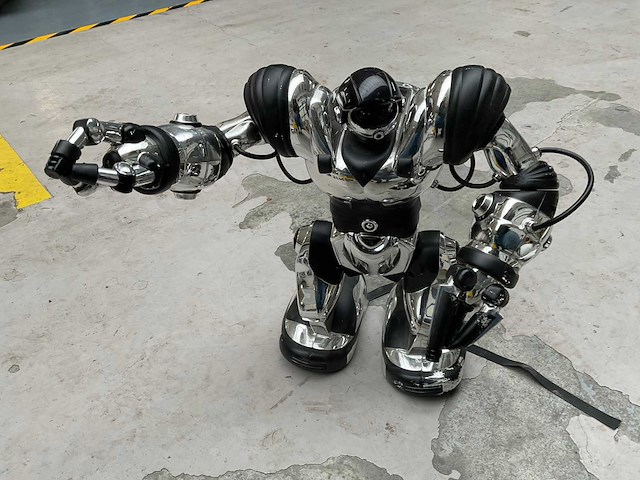 Speelgoedtrobot (2x) - afbeelding 2 van  5