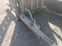 Speelhuis met attributen , kompan - afbeelding 2 van  12