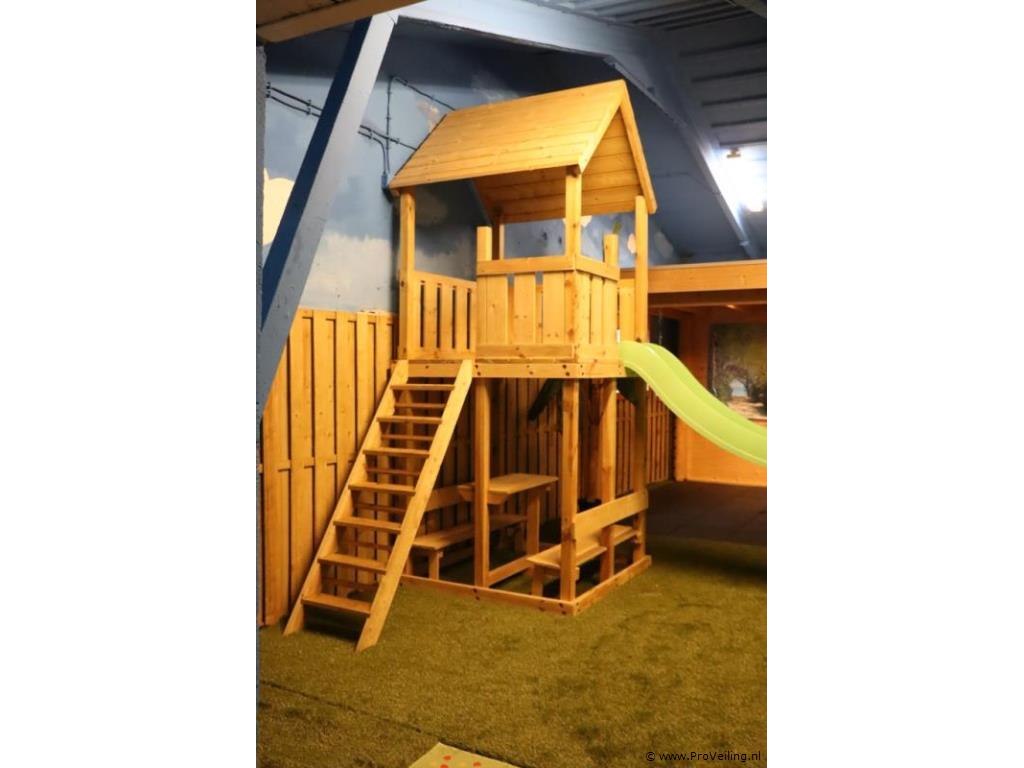 Faillissementsveiling voorraad blokhutten & veranda’s “de blokhutspecialist” te zevenaar