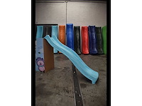 Speelhuis met trap, glijbaan en schommels 235x385x268 cm - afbeelding 5 van  6