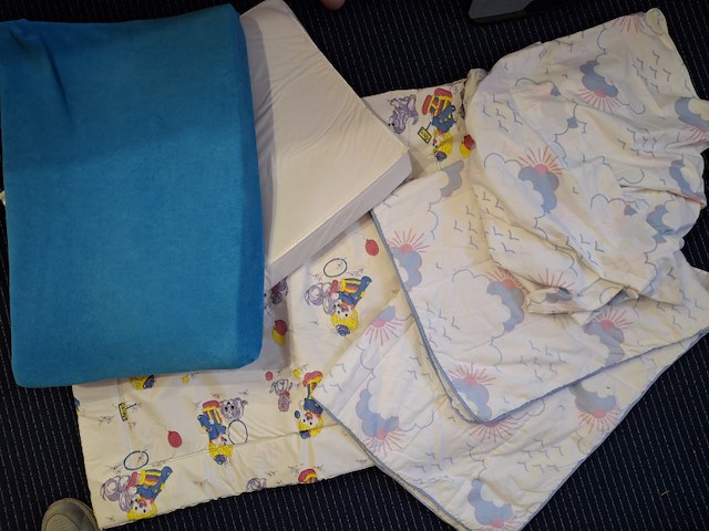Speelkleed dekbedje deken en 2x verschoonkussen - afbeelding 3 van  3