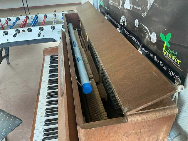 Speeltafel en piano - afbeelding 5 van  7
