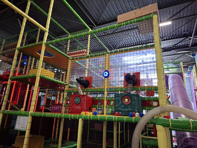 Speeltoestel met sportzone, leicon, funhouse - afbeelding 23 van  42