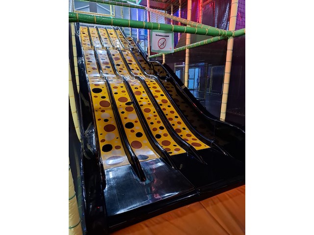 Speeltoestel met sportzone, leicon, funhouse - afbeelding 39 van  42