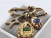 Speld met vier hangers, 18 karaats - afbeelding 9 van  11