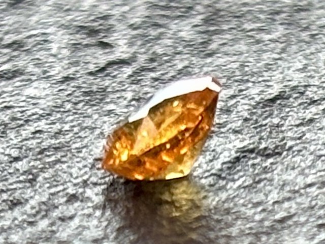 Spessartien - 0.57 carat natuurlijke spessartien - afbeelding 2 van  5