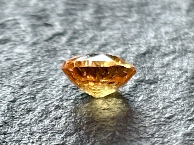 Spessartien - 0.57 carat natuurlijke spessartien - afbeelding 3 van  5