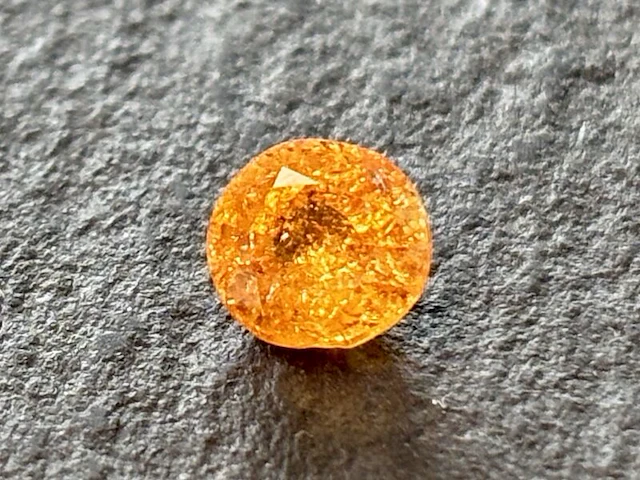 Spessartien - 0.97 carat natuurlijke spessartien - afbeelding 1 van  5