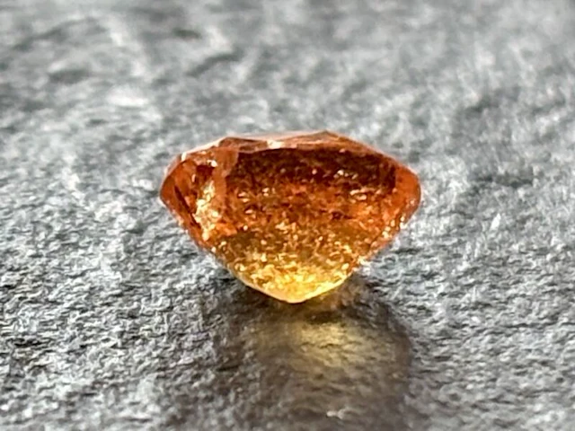 Spessartien - 0.97 carat natuurlijke spessartien - afbeelding 3 van  5