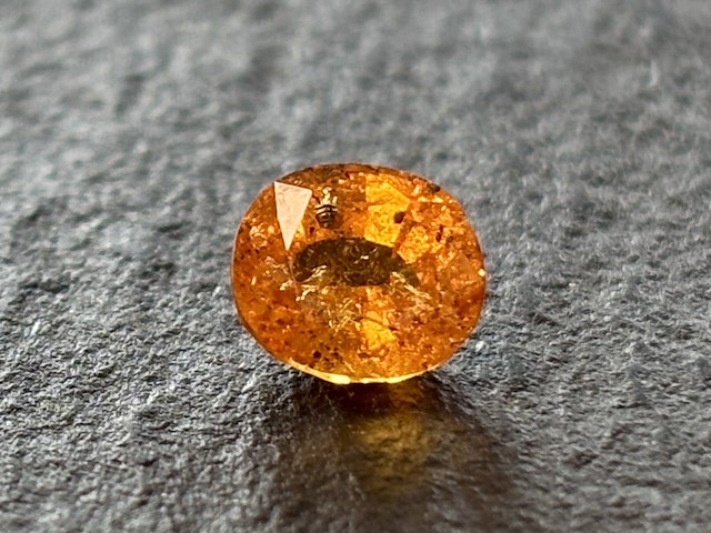 Spessartien - 2.24 carat natuurlijke spessartien - afbeelding 1 van  5
