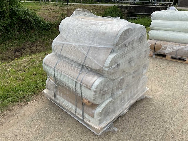 Sphere tex - polyester poedergebonden glasvezelmatten op rol (480 kg) - afbeelding 3 van  4