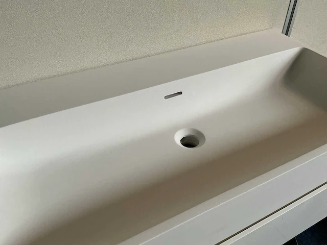 Sphinx badmeubel met solid surface blad en lade push to open - afbeelding 3 van  12