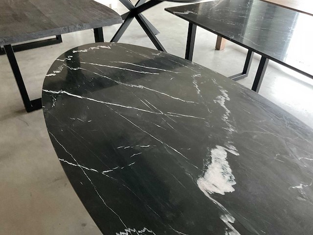Spider eetkamertafel marmer - afbeelding 5 van  6