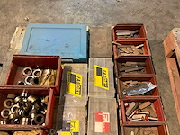 Spieën + paspennen en diverse grijpvoorraad - afbeelding 4 van  6