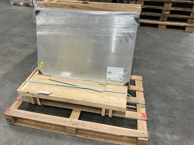 Spiegel 4-h 900x600mm 6mm p.p. geslepen (10x) - afbeelding 3 van  3