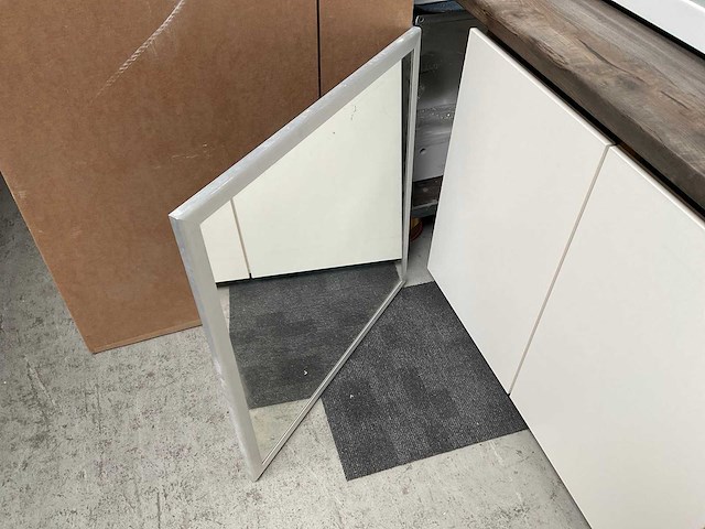 Spiegel 70x73cm - afbeelding 1 van  2